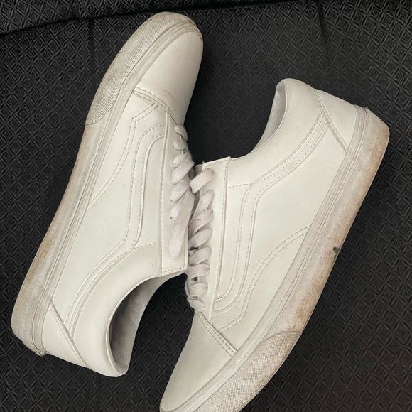 White vans - Picture 4 of 4